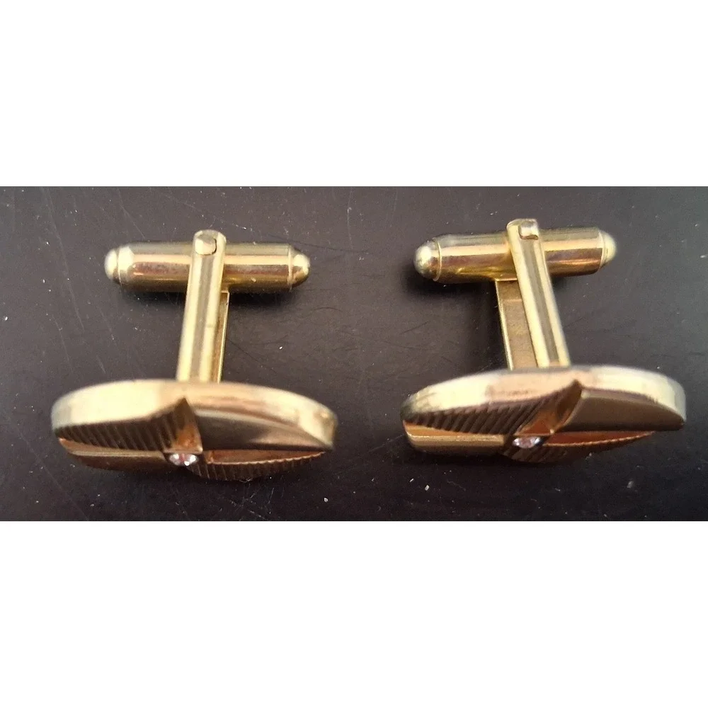 Vintage Gold Tone Oval Textured Rhinestone Mid Century Toggle Back Cufflinks Men